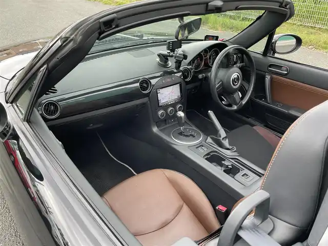 マツダ ロードスター VS RHT 福岡県 2012(平24)年 8万km ブリリアントブラック スマートキー/HDDナビ/Bluetoothオーディオ/フルセグTV/純正アルミホイール/純正フロアマット/レザーシート/運転席RECAROシート