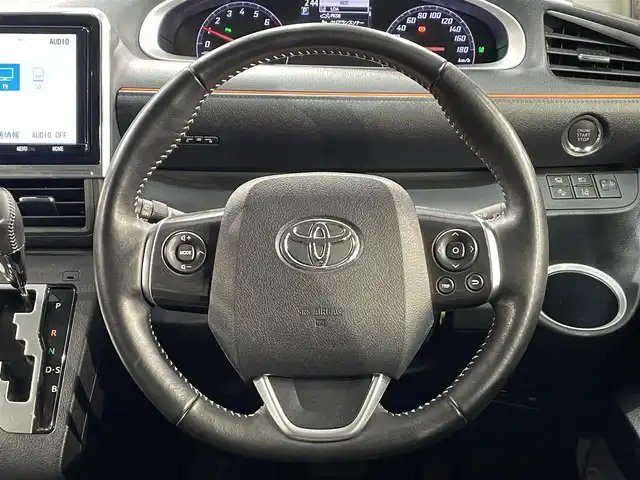 トヨタ シエンタ ファンベースG 愛知県 2018(平30)年 5.7万km コバルトブルーメタリック 純正9インチナビ/衝突軽減ブレーキ/両側電動スライドドア/アラウンドビューモニター/ビルトインETC2.0/シートヒーター/ドライブレコーダー/ステアリングヒーター/フルセグＴＶ/Bluetooth/コーナーセンサー/レーンキープアシスト/オートハイビーム/プッシュスタート/スマートキー/CD/DVD再生/アイドリングストップ/ミュージックサーバー/純正フロアマット/電動格納ミラー/ヘッドライトレベライザー/横滑り防止装置/オートエアコン/ステアリングリモコン/パーキングサポートブレーキ/クリアランスソナー/先行車発進/