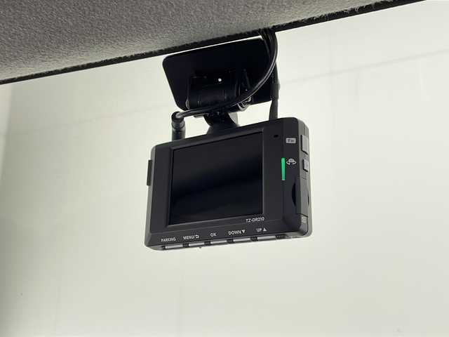 トヨタ タンク カスタムG S 宮崎県 2017(平29)年 5万km ブラックマイカ/マゼンダベリーメタリック 純正SDナビ/バックカメラ、サイドカメラ/ドライブレコーダー/Bluetooth/ETC/クルーズコントロール/シートヒータ/両側パワースライドドア/アイドリングストップ/スペアキー