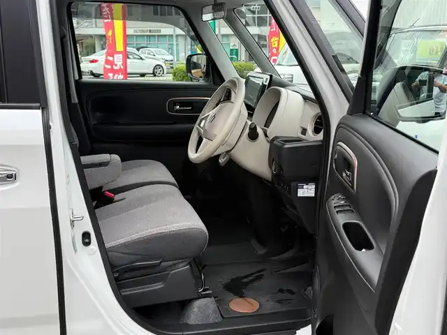 スズキ ワゴンＲ スマイル HYBRID X 静岡県 2022(令4)年 0.9万km ピュアホワイトP ワンオーナー・保証書/走行8916キロ（登録時）/マイルドハイブリット/アイドリングストップシステム/セーフティサポート/両側パワースライドドア/純正9型メモリーナビ/地デジTV/DVD再生/CD/Bluetoothオーディオ/ステアリングスイッチ/全方位カメラ/LEDヘッドランプ/LEDフォグランプ/ウィンカードアミラー/D席シートヒーター/メッキドアハンドル/純正14インチアルミ/スマートキー×2/プッシュスタート/パーソナルテーブル（D席背面）/純正フロアマット/純正ワイドドアバイザー/オートエアコン/WエアB＋サイドエアB/車両取説＋ナビ取説あり