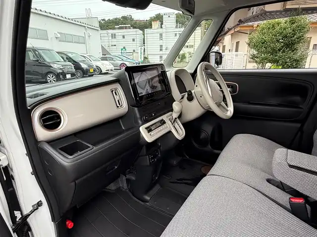 スズキ ワゴンＲ スマイル HYBRID X 静岡県 2022(令4)年 0.9万km ピュアホワイトP ワンオーナー・保証書/走行8916キロ（登録時）/マイルドハイブリット/アイドリングストップシステム/セーフティサポート/両側パワースライドドア/純正9型メモリーナビ/地デジTV/DVD再生/CD/Bluetoothオーディオ/ステアリングスイッチ/全方位カメラ/LEDヘッドランプ/LEDフォグランプ/ウィンカードアミラー/D席シートヒーター/メッキドアハンドル/純正14インチアルミ/スマートキー×2/プッシュスタート/パーソナルテーブル（D席背面）/純正フロアマット/純正ワイドドアバイザー/オートエアコン/WエアB＋サイドエアB/車両取説＋ナビ取説あり