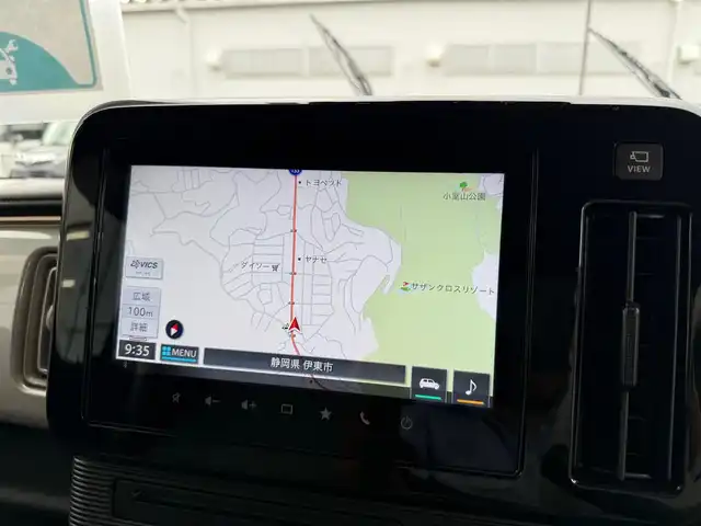 スズキ ワゴンＲ スマイル HYBRID X 静岡県 2022(令4)年 0.9万km ピュアホワイトP ワンオーナー・保証書/走行8916キロ（登録時）/マイルドハイブリット/アイドリングストップシステム/セーフティサポート/両側パワースライドドア/純正9型メモリーナビ/地デジTV/DVD再生/CD/Bluetoothオーディオ/ステアリングスイッチ/全方位カメラ/LEDヘッドランプ/LEDフォグランプ/ウィンカードアミラー/D席シートヒーター/メッキドアハンドル/純正14インチアルミ/スマートキー×2/プッシュスタート/パーソナルテーブル（D席背面）/純正フロアマット/純正ワイドドアバイザー/オートエアコン/WエアB＋サイドエアB/車両取説＋ナビ取説あり