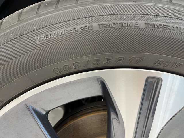 日産 キックス X 愛知県 2021(令3)年 4.8万km プレミアムホライズンオレンジ/ピュアブラック 2トーン プロパイロット/SOSコール/純正9型ナビ SDカードなし/全方位カメラ/クルーズコントロール/シートヒーター/バックカメラ/コーナーセンサー/純正アルミホイール/ルーフレール/LEDヘッドライト/ステアリングヒーター/インテリジェントミラー/オートライト/ドライブレコーダー/ETC/衝突軽減システム/フルセグ/CD DVD/Bluetooth/ステアリングスイッチ/スマートキー/プッシュスタート