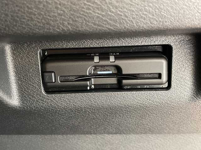 日産 キックス X 愛知県 2021(令3)年 4.8万km プレミアムホライズンオレンジ/ピュアブラック 2トーン プロパイロット/SOSコール/純正9型ナビ SDカードなし/全方位カメラ/クルーズコントロール/シートヒーター/バックカメラ/コーナーセンサー/純正アルミホイール/ルーフレール/LEDヘッドライト/ステアリングヒーター/インテリジェントミラー/オートライト/ドライブレコーダー/ETC/衝突軽減システム/フルセグ/CD DVD/Bluetooth/ステアリングスイッチ/スマートキー/プッシュスタート