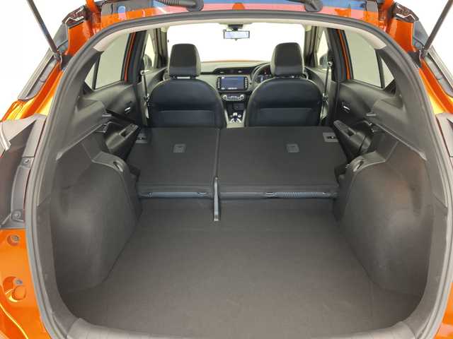 日産 キックス X 愛知県 2021(令3)年 4.8万km プレミアムホライズンオレンジ/ピュアブラック 2トーン プロパイロット/SOSコール/純正9型ナビ SDカードなし/全方位カメラ/クルーズコントロール/シートヒーター/バックカメラ/コーナーセンサー/純正アルミホイール/ルーフレール/LEDヘッドライト/ステアリングヒーター/インテリジェントミラー/オートライト/ドライブレコーダー/ETC/衝突軽減システム/フルセグ/CD DVD/Bluetooth/ステアリングスイッチ/スマートキー/プッシュスタート