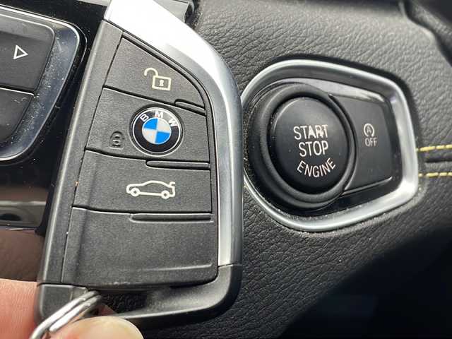 ＢＭＷ Ｘ２ xDrive 18d MスポーツX 岡山県 2019(令1)年 5.3万km 黒 純正ナビ/・BT/・USB/・ラジオ/アイドリングストップ/走行モード切替機能/衝突軽減装置/車線逸脱警報装置/ステアリングスイッチ/オールオートウィンドウ/社外17インチＡＷ組冬タイヤ積載