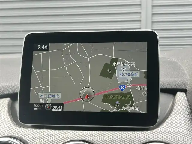 メルセデス・ベンツ Ｂ１８０ 茨城県 2018(平30)年 2.1万km カルサイトホワイト 後期型 /ワンオ-ナ- /ベ-シックパッケージ /・メモリー付パワーシート/・電動ランバーサポート/・クライメートコントロール/・サングラスケース/・アンダーシートボックス/・12V電源ソケット/RSP /ACC /LKA/BSA/LED /ナビ /12セグ /BT /CarPlay /USB /DVD/CD /バックカメラ /パークトロニック /半革シート /シートヒーター /パワーシート /キーレスゴー /パドルシフト /ETC /純正17inAW /禁煙車