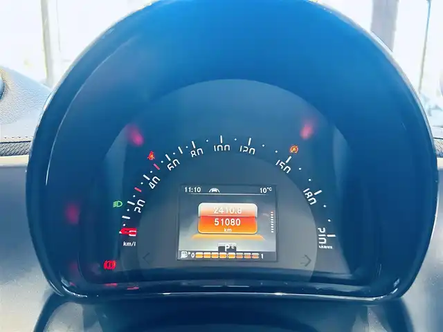 スマート ＭＣＣ スマート フォーフォー BRABUS エクスクルーシブ 大阪府 2017(平29)年 5.1万km 赤 ガラスルーフ/社外ナビ/TV/バックカメラ/純正17インチAW/クリアランスソナー/クルーズコントロール/レーンアシスト/黒革/シートヒーター/パドルシフト/リモコンキー/ETC/USB/AUX/Bluetooth