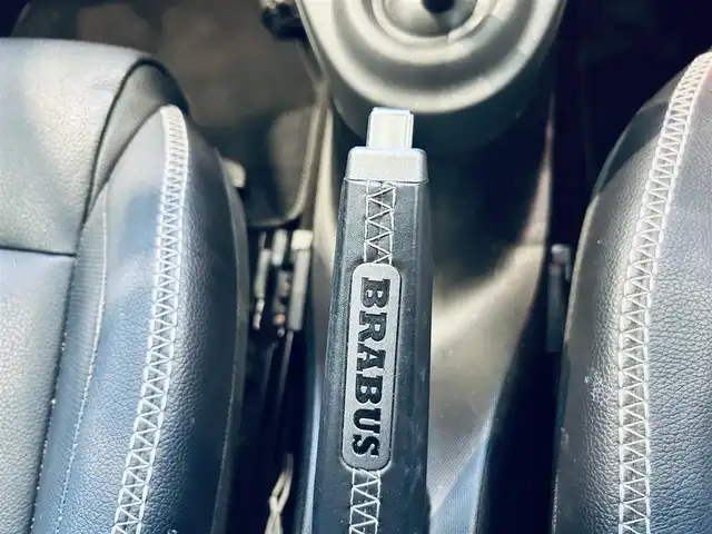 スマート ＭＣＣ スマート フォーフォー BRABUS エクスクルーシブ 大阪府 2017(平29)年 5.1万km 赤 ガラスルーフ/社外ナビ/TV/バックカメラ/純正17インチAW/クリアランスソナー/クルーズコントロール/レーンアシスト/黒革/シートヒーター/パドルシフト/リモコンキー/ETC/USB/AUX/Bluetooth