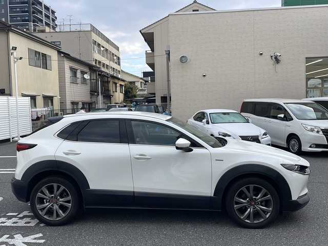 マツダ ＣＸ－３０ XD 100周年特別記念車 広島県 2020(令2)年 3.9万km スノーフレイクホワイトパールマイカ /登録時走行距離/　　　　　　　38146キロ/i-stop/純正ナビ/全方位モニター/地デジ/赤革シート/シートヒーター/クルーズコントロール/パワーバックドア/ステアヒーター/BOSEサウンドシステム/スペアキー×１/ETC/新車時整備手帳/　　【保証書】/取扱説明書/
