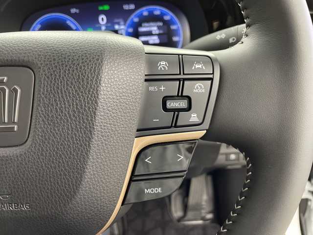 トヨタ クラウン スポーツ Z 鹿児島県 2024(令6)年 1.1万km プレシャスホワイトパール トヨタセーフティセンス/ワンオーナー/メーカーオプションディスプレイオーディオ/Bluetooth/フルセグテレビ/FM/AM/CarPlay/アンドロイドオート/パーキングアシスト/レーダークルーズコントロール/ビルトインETC2.0/全方位モニター/パノラマスライディングルーフ/電動リアゲート/デジタルインナーミラー/前後ドライブレコーダー/前席パワーシート/ベンチレーション/モデリスタフルエアロ/テレビキャンセラー/ステアリングヒーター/ワイアレス充電