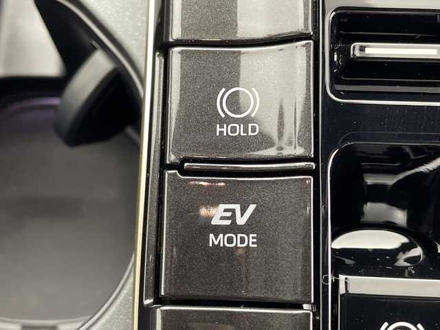 トヨタ クラウン スポーツ Z 鹿児島県 2024(令6)年 1.1万km プレシャスホワイトパール トヨタセーフティセンス/ワンオーナー/メーカーオプションディスプレイオーディオ/Bluetooth/フルセグテレビ/FM/AM/CarPlay/アンドロイドオート/パーキングアシスト/レーダークルーズコントロール/ビルトインETC2.0/全方位モニター/パノラマスライディングルーフ/電動リアゲート/デジタルインナーミラー/前後ドライブレコーダー/前席パワーシート/ベンチレーション/モデリスタフルエアロ/テレビキャンセラー/ステアリングヒーター/ワイアレス充電