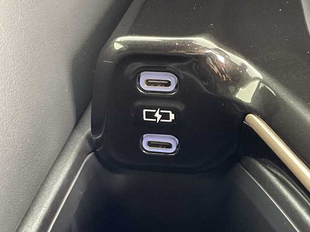 トヨタ クラウン スポーツ Z 鹿児島県 2024(令6)年 1.1万km プレシャスホワイトパール トヨタセーフティセンス/ワンオーナー/メーカーオプションディスプレイオーディオ/Bluetooth/フルセグテレビ/FM/AM/CarPlay/アンドロイドオート/パーキングアシスト/レーダークルーズコントロール/ビルトインETC2.0/全方位モニター/パノラマスライディングルーフ/電動リアゲート/デジタルインナーミラー/前後ドライブレコーダー/前席パワーシート/ベンチレーション/モデリスタフルエアロ/テレビキャンセラー/ステアリングヒーター/ワイアレス充電