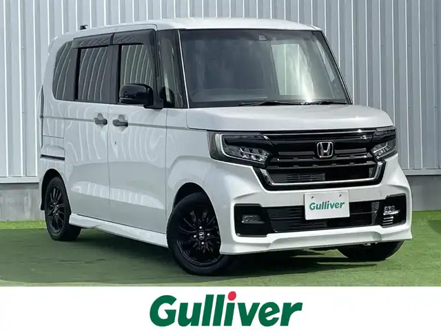 ホンダ Ｎ ＢＯＸ カスタム L スタイル+ブラック 香川県 2022(令4)年 4.6万km プラチナホワイトパール ホンダセンシング/→衝突軽減ブレーキ/→誤発信抑制機能/→後方誤発信抑制機能/→近距離衝突軽減ブレーキ/→歩行者事故軽減ステアリング/→路外逸脱抑制機能/→クルーズコントロール/→車線維持支援システム/→先行車発進お知らせ機能/→標識認識機能/→オートハイビーム/PanasonicSDナビ/【Bluetooth/ＡＭ／ＦＭ／フルセグＴＶ】/バックカメラ/両側パワースライドドア/純正革巻きステアリング/ステアリングリモコン/クラッツィオシートカバー/クラッツィオフロアマット/前席シートヒーター/後席クールフィルム施工/シートバックテーブル/後側コーナーセンサー/純正フルLEDヘッドライト/純正ドアバイザー/純正14インチアルミホイール/ETC/スマートキー/プッシュスタート