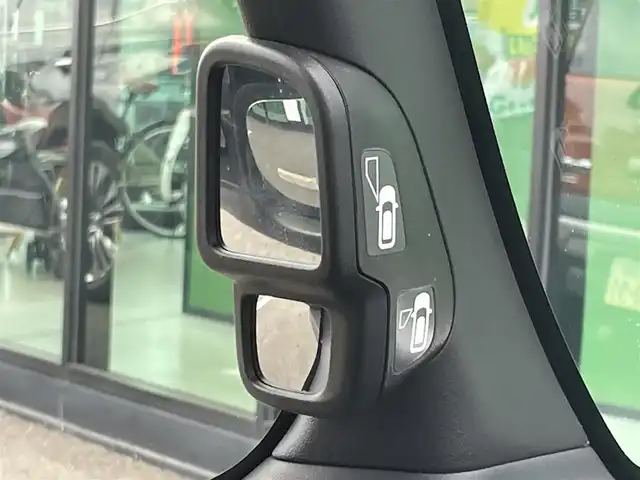 ホンダ Ｎ ＢＯＸ カスタム L スタイル+ブラック 香川県 2022(令4)年 4.6万km プラチナホワイトパール ホンダセンシング/→衝突軽減ブレーキ/→誤発信抑制機能/→後方誤発信抑制機能/→近距離衝突軽減ブレーキ/→歩行者事故軽減ステアリング/→路外逸脱抑制機能/→クルーズコントロール/→車線維持支援システム/→先行車発進お知らせ機能/→標識認識機能/→オートハイビーム/PanasonicSDナビ/【Bluetooth/ＡＭ／ＦＭ／フルセグＴＶ】/バックカメラ/両側パワースライドドア/純正革巻きステアリング/ステアリングリモコン/クラッツィオシートカバー/クラッツィオフロアマット/前席シートヒーター/後席クールフィルム施工/シートバックテーブル/後側コーナーセンサー/純正フルLEDヘッドライト/純正ドアバイザー/純正14インチアルミホイール/ETC/スマートキー/プッシュスタート