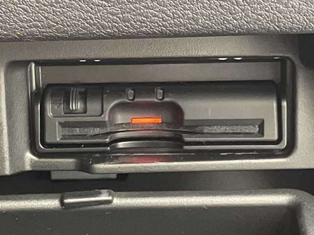 日産 セレナ ハイウェイスター 岐阜県 2017(平29)年 6.6万km マルーンレッド 2トーン 純正ナビ/CD/DVD/Bluetooth/SD/フルセグTV/アラウンドビュモニター/ハンズフリーオートスライドドア/パワースライドドア/インテリジェントパークアシスト/エマージェンシーブレーキ/車線逸脱警報/ECOモード/ソナー/標識検知/クルーズコントロール/ドライブレコーダー/ETC/ステアリングリモコン/革巻きステアリング/スマートキー/プッシュスタート/純正フロアマット/純正ドアバイザー/純正16インチアルミホイール