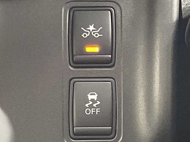 日産 セレナ ハイウェイスター 岐阜県 2017(平29)年 6.6万km マルーンレッド 2トーン 純正ナビ/CD/DVD/Bluetooth/SD/フルセグTV/アラウンドビュモニター/ハンズフリーオートスライドドア/パワースライドドア/インテリジェントパークアシスト/エマージェンシーブレーキ/車線逸脱警報/ECOモード/ソナー/標識検知/クルーズコントロール/ドライブレコーダー/ETC/ステアリングリモコン/革巻きステアリング/スマートキー/プッシュスタート/純正フロアマット/純正ドアバイザー/純正16インチアルミホイール