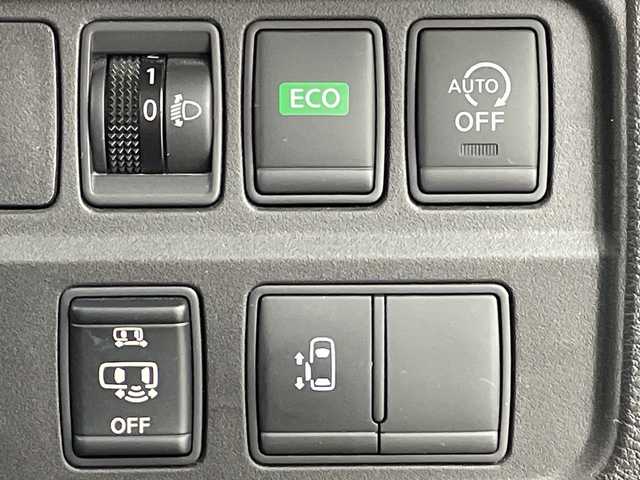 日産 セレナ ハイウェイスター 岐阜県 2017(平29)年 6.6万km マルーンレッド 2トーン 純正ナビ/CD/DVD/Bluetooth/SD/フルセグTV/アラウンドビュモニター/ハンズフリーオートスライドドア/パワースライドドア/インテリジェントパークアシスト/エマージェンシーブレーキ/車線逸脱警報/ECOモード/ソナー/標識検知/クルーズコントロール/ドライブレコーダー/ETC/ステアリングリモコン/革巻きステアリング/スマートキー/プッシュスタート/純正フロアマット/純正ドアバイザー/純正16インチアルミホイール