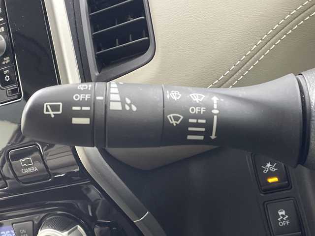 日産 セレナ ハイウェイスター 岐阜県 2017(平29)年 6.6万km マルーンレッド 2トーン 純正ナビ/CD/DVD/Bluetooth/SD/フルセグTV/アラウンドビュモニター/ハンズフリーオートスライドドア/パワースライドドア/インテリジェントパークアシスト/エマージェンシーブレーキ/車線逸脱警報/ECOモード/ソナー/標識検知/クルーズコントロール/ドライブレコーダー/ETC/ステアリングリモコン/革巻きステアリング/スマートキー/プッシュスタート/純正フロアマット/純正ドアバイザー/純正16インチアルミホイール