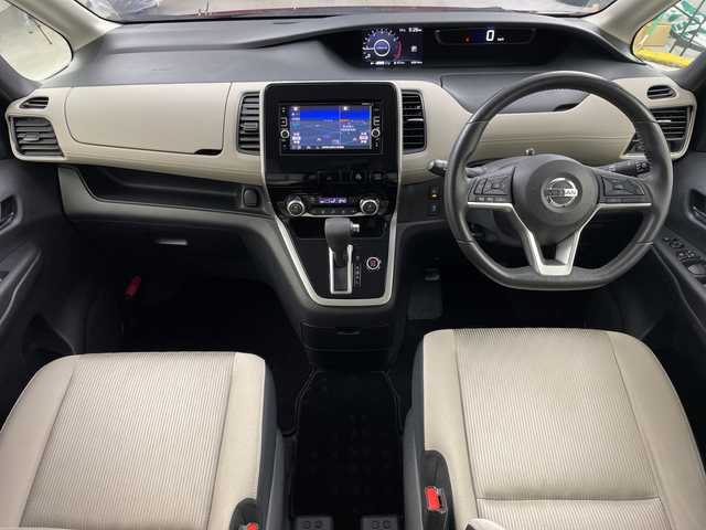 日産 セレナ ハイウェイスター 岐阜県 2017(平29)年 6.6万km マルーンレッド 2トーン 純正ナビ/CD/DVD/Bluetooth/SD/フルセグTV/アラウンドビュモニター/ハンズフリーオートスライドドア/パワースライドドア/インテリジェントパークアシスト/エマージェンシーブレーキ/車線逸脱警報/ECOモード/ソナー/標識検知/クルーズコントロール/ドライブレコーダー/ETC/ステアリングリモコン/革巻きステアリング/スマートキー/プッシュスタート/純正フロアマット/純正ドアバイザー/純正16インチアルミホイール