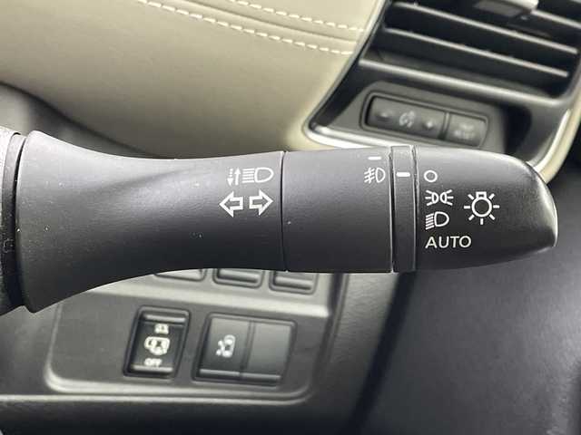 日産 セレナ ハイウェイスター 岐阜県 2017(平29)年 6.6万km マルーンレッド 2トーン 純正ナビ/CD/DVD/Bluetooth/SD/フルセグTV/アラウンドビュモニター/ハンズフリーオートスライドドア/パワースライドドア/インテリジェントパークアシスト/エマージェンシーブレーキ/車線逸脱警報/ECOモード/ソナー/標識検知/クルーズコントロール/ドライブレコーダー/ETC/ステアリングリモコン/革巻きステアリング/スマートキー/プッシュスタート/純正フロアマット/純正ドアバイザー/純正16インチアルミホイール