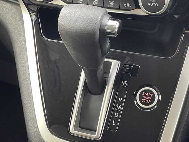 日産 セレナ ハイウェイスター 岐阜県 2017(平29)年 6.6万km マルーンレッド 2トーン 純正ナビ/CD/DVD/Bluetooth/SD/フルセグTV/アラウンドビュモニター/ハンズフリーオートスライドドア/パワースライドドア/インテリジェントパークアシスト/エマージェンシーブレーキ/車線逸脱警報/ECOモード/ソナー/標識検知/クルーズコントロール/ドライブレコーダー/ETC/ステアリングリモコン/革巻きステアリング/スマートキー/プッシュスタート/純正フロアマット/純正ドアバイザー/純正16インチアルミホイール