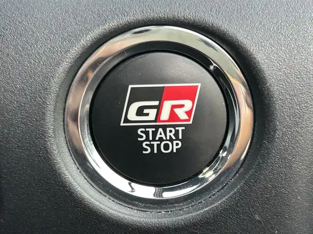 トヨタ ヴォクシー ZS GRスポーツ 岡山県 2019(平31)年 8.8万km ブラック 登録時走行距離87494km/ワンオーナー/ALPINEBIGX9インチナビ/（AM/FM/CD/DVD/TV/BT）/ダブルゾーン/ALPINE12.8インチフリップダウンモニター/両側パワースライドドア/バックカメラ/フロントカメラ/アイドリングストップ/トヨタセーフティセンス/・クルーズコントロール/・オートマチックハイビーム/・プリクラッシュセーフティ/・レーンディパーチャアラート/USB入力端子/HDMI入力端子/純正18インチアルミホイール/LEDヘッドライト/プッシュスタート/スペアタイヤ/取扱説明書/保証書
