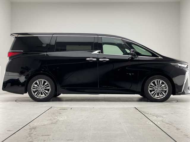 トヨタ アルファード Z 愛知県 2024(令6)年 1.3万km ブラック セーフティセンス/純正１４型ＤＡナビ　/後席フリップダウンモニター　/３眼ＬＥＤ　/全方位カメラ　/両側電動スライド　/黒革シート/レーダークルーズコントロール　/シートヒーター　/エアシート　/電動リヤゲート　/パワーシート　/コーナーセンサー/純正アルミホイール/ETC2.0/ブラインドスポットモニター/ユニバーサルステップ/デジタルインナーミラー/リアオートエアコン/レーンキープアシスト/オートマチックハイビーム/ワイヤレス充電/ドライブレコーダー/衝突軽減/フルセグTV/Bluetooth/ステアリングスイッチ/スマートキー/プッシュスタート