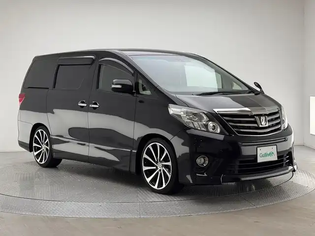 トヨタ アルファード 240S タイプゴールド 兵庫県 2013(平25)年 8.7万km ブラック ・社外SDナビ　（AVN‐ZX02i)/（CD/DVD/SD/Bluetooth/フルセグTV）　　/・社外フリップダウンモニター　/・コーナーセンサー　　/・クルーズコントロール　　/・バックカメラ　/・パワーバックドア　/・両側パワースライドドア　/・ダウンサス　/・ハーフレザーシート　/・ETC　/・純正マット/・純正ドアバイザー/・HID/・フォグランプ/・社外20インチAW