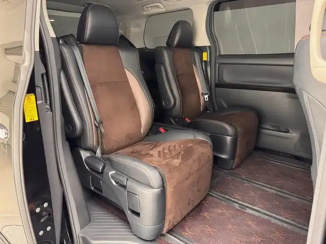 トヨタ アルファード 240S タイプゴールド 兵庫県 2013(平25)年 8.7万km ブラック ・社外SDナビ　（AVN‐ZX02i)/（CD/DVD/SD/Bluetooth/フルセグTV）　　/・社外フリップダウンモニター　/・コーナーセンサー　　/・クルーズコントロール　　/・バックカメラ　/・パワーバックドア　/・両側パワースライドドア　/・ダウンサス　/・ハーフレザーシート　/・ETC　/・純正マット/・純正ドアバイザー/・HID/・フォグランプ/・社外20インチAW