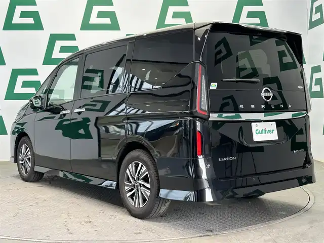 日産 セレナ e－パワー ルキシオン 鹿児島県 2023(令5)年 0.4万km ダイヤモンドブラック 純正12.3インチメモリナビ/全方位カメラ/バックカメラ/レザーシート/両側パワースライドドア/プロパイロット2.0/エマージェンシーブレーキ/スマートキー/プッシュスタート/ビルトインETC/電格ミラー/ウィンカーミラー/オートライト/フォグランプ/LEDヘッドライト/ヘッドアップディスプレイ/レーダークルーズコントロール/インテリジェントルームミラー/純正16インチアルミホイール