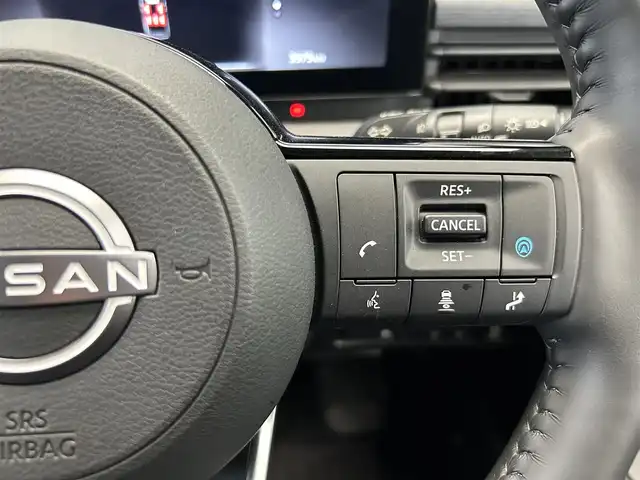 日産 セレナ e－パワー ルキシオン 鹿児島県 2023(令5)年 0.4万km ダイヤモンドブラック 純正12.3インチメモリナビ/全方位カメラ/バックカメラ/レザーシート/両側パワースライドドア/プロパイロット2.0/エマージェンシーブレーキ/スマートキー/プッシュスタート/ビルトインETC/電格ミラー/ウィンカーミラー/オートライト/フォグランプ/LEDヘッドライト/ヘッドアップディスプレイ/レーダークルーズコントロール/インテリジェントルームミラー/純正16インチアルミホイール