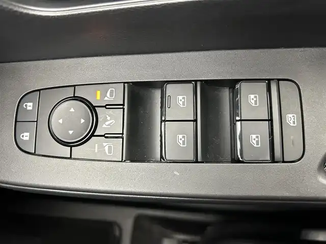 日産 セレナ e－パワー ルキシオン 鹿児島県 2023(令5)年 0.4万km ダイヤモンドブラック 純正12.3インチメモリナビ/全方位カメラ/バックカメラ/レザーシート/両側パワースライドドア/プロパイロット2.0/エマージェンシーブレーキ/スマートキー/プッシュスタート/ビルトインETC/電格ミラー/ウィンカーミラー/オートライト/フォグランプ/LEDヘッドライト/ヘッドアップディスプレイ/レーダークルーズコントロール/インテリジェントルームミラー/純正16インチアルミホイール