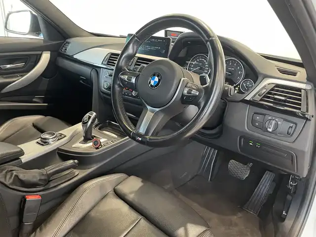 ＢＭＷ ３２０ｉ ツーリング Mスポーツ 愛知県 2014(平26)年 3.8万km アルピンホワイトⅢ 黒革シート　/パワーシート/シートヒーター/iDriveHDDナビ/Bluetooth/CD/DVD/バックカメラ/オートクルーズコントロール/レーンキープアシスト/インテリジェントセーフティー/プッシュスタート/HID/アイドリングストップ/HIDヘッドライト/ドライブレコーダー