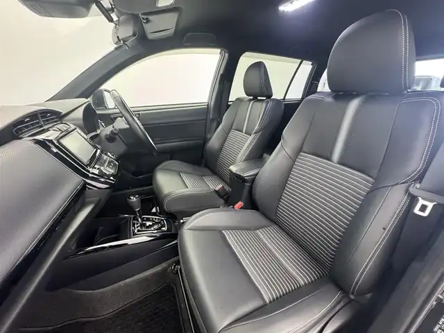 トヨタ カローラ フィールダー ハイブリッドG ダブルバイビー 愛知県 2018(平30)年 5.4万km ブラックマイカ Panasonicナビ　/（フルセグ／ＢＴ／ＣＤ／ＤＶＤ）　/クルーズコントロール　/バックモニター　/コーナーセンサー　/衝突軽減システム　/レーンキープアシスト　/ハーフレザーシート（ブラック）　/ＬＥＤヘッドライト　/電動格納ミラー　/オートライト　/純正ＡＷ