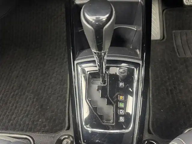 トヨタ カローラ フィールダー ハイブリッドG ダブルバイビー 愛知県 2018(平30)年 5.4万km ブラックマイカ Panasonicナビ　/（フルセグ／ＢＴ／ＣＤ／ＤＶＤ）　/クルーズコントロール　/バックモニター　/コーナーセンサー　/衝突軽減システム　/レーンキープアシスト　/ハーフレザーシート（ブラック）　/ＬＥＤヘッドライト　/電動格納ミラー　/オートライト　/純正ＡＷ