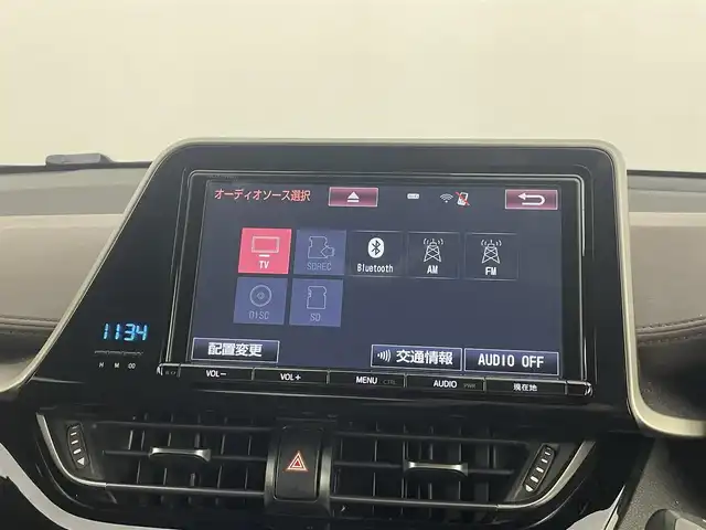 トヨタ Ｃ－ＨＲ G－T LEDエディション 道央・札幌 2018(平30)年 8.1万km ブラックマイカ ・４WD/・ワンオーナー/・寒冷地仕様/・純正SDナビ/・CD/DVD/SD/BT/・フルセグTV/・バックカメラ/・ビルトインETC/・ブラインドスポットモニター/・トヨタセーフティセンス/・プリクラッシュセーフティ/・レーンキープアシスト/・オートホールド/・レーダークルーズコントロール/・クリアランスソナー/・横滑り防止装置/・ステアリングスイッチ/・nanoe/・LEDヘッドライト/・フォグランプ/・オートライト/・オートマチックハイビーム/・ハーフレザーシート/・D+N席シートヒーター/純正18インチAW/純正フロアマット/プッシュスタート/スマートキー/スペアキー/・純正エンジンスターター/・保証書/・取扱説明書