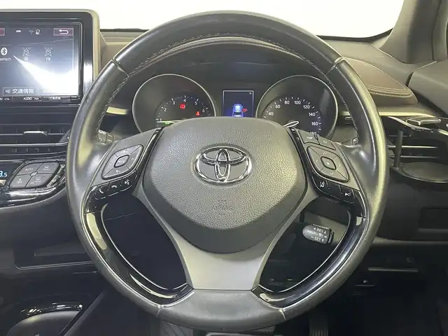 トヨタ Ｃ－ＨＲ G－T LEDエディション 道央・札幌 2018(平30)年 8.1万km ブラックマイカ ・４WD/・ワンオーナー/・寒冷地仕様/・純正SDナビ/・CD/DVD/SD/BT/・フルセグTV/・バックカメラ/・ビルトインETC/・ブラインドスポットモニター/・トヨタセーフティセンス/・プリクラッシュセーフティ/・レーンキープアシスト/・オートホールド/・レーダークルーズコントロール/・クリアランスソナー/・横滑り防止装置/・ステアリングスイッチ/・nanoe/・LEDヘッドライト/・フォグランプ/・オートライト/・オートマチックハイビーム/・ハーフレザーシート/・D+N席シートヒーター/純正18インチAW/純正フロアマット/プッシュスタート/スマートキー/スペアキー/・純正エンジンスターター/・保証書/・取扱説明書