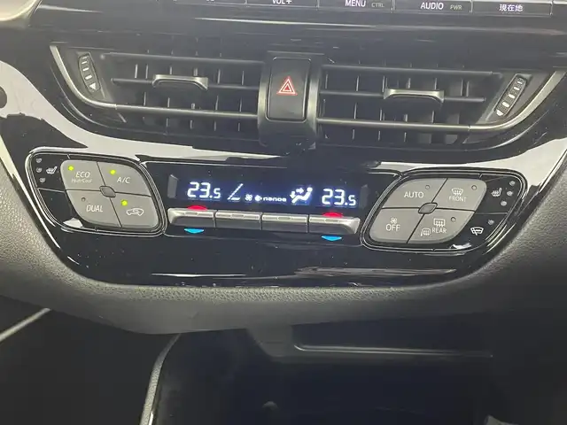 トヨタ Ｃ－ＨＲ G－T LEDエディション 道央・札幌 2018(平30)年 8.1万km ブラックマイカ ・４WD/・ワンオーナー/・寒冷地仕様/・純正SDナビ/・CD/DVD/SD/BT/・フルセグTV/・バックカメラ/・ビルトインETC/・ブラインドスポットモニター/・トヨタセーフティセンス/・プリクラッシュセーフティ/・レーンキープアシスト/・オートホールド/・レーダークルーズコントロール/・クリアランスソナー/・横滑り防止装置/・ステアリングスイッチ/・nanoe/・LEDヘッドライト/・フォグランプ/・オートライト/・オートマチックハイビーム/・ハーフレザーシート/・D+N席シートヒーター/純正18インチAW/純正フロアマット/プッシュスタート/スマートキー/スペアキー/・純正エンジンスターター/・保証書/・取扱説明書