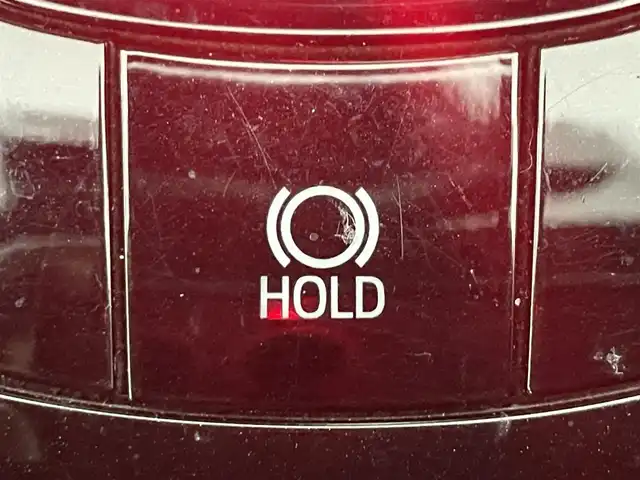 トヨタ Ｃ－ＨＲ G－T LEDエディション 道央・札幌 2018(平30)年 8.1万km ブラックマイカ ・４WD/・ワンオーナー/・寒冷地仕様/・純正SDナビ/・CD/DVD/SD/BT/・フルセグTV/・バックカメラ/・ビルトインETC/・ブラインドスポットモニター/・トヨタセーフティセンス/・プリクラッシュセーフティ/・レーンキープアシスト/・オートホールド/・レーダークルーズコントロール/・クリアランスソナー/・横滑り防止装置/・ステアリングスイッチ/・nanoe/・LEDヘッドライト/・フォグランプ/・オートライト/・オートマチックハイビーム/・ハーフレザーシート/・D+N席シートヒーター/純正18インチAW/純正フロアマット/プッシュスタート/スマートキー/スペアキー/・純正エンジンスターター/・保証書/・取扱説明書