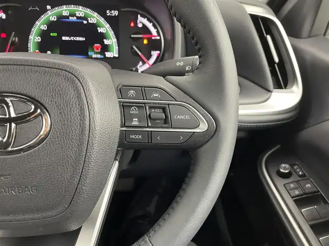 トヨタ ヴォクシー S－Z 大分県 2024(令6)年 0.9万km ホワイトパールクリスタルシャイン ワンオーナー/禁煙車/TOYOTAセーフティセンス/・プリクラッシュセーフティ/・レーントレーシングアシスト/・レーンディパーチャアラート/・レーダークルーズコントロール/・アダプティブクハイビームシステム/・ドライバー異常時対応システム/・プロアクティブドライブアシスト/・発進遅れ告知機能/10.5型ディスプレイ/・フルセグTV、HDMI、CD/DVD、AM/FM/・AppleCarPlay、AndroidAuto/ステアリングスイッチ/バックカメラ/純正フリップダウンモニター/両側電動スライドドア/ハーフレザーシート/・前席シートヒーター/横滑り防止装置/電動格納ミラー/オートライト/LEDヘッドライト/純正17インチアルミホイール/保証書、取説