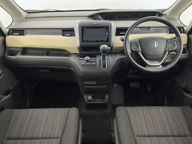ホンダ フリード G ホンダセンシング 新潟県 2019(平31)年 1.8万km フォレストグリーンパール 純正SDナビ（Bluetooth・CD・DVD・USB）/両側パワースライドドア/純正フリップダウンモニター　/バックカメラ　/フルセグ　/衝突被害軽減システム/レーンキープアシスト　/追従クルーズコントロール　/LEDオートライト　/オートマチックハイビーム　/前方ドライブレコーダー/アイドリングストップ/フロントワイパーデアイサー/ステアリングスイッチ/ETC/純正フロアマット/純正１５インチアルミホイール/スマートキー/スペアキー
