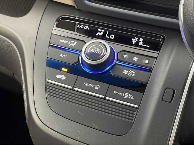 ホンダ フリード G ホンダセンシング 新潟県 2019(平31)年 1.8万km フォレストグリーンパール 純正SDナビ（Bluetooth・CD・DVD・USB）/両側パワースライドドア/純正フリップダウンモニター　/バックカメラ　/フルセグ　/衝突被害軽減システム/レーンキープアシスト　/追従クルーズコントロール　/LEDオートライト　/オートマチックハイビーム　/前方ドライブレコーダー/アイドリングストップ/フロントワイパーデアイサー/ステアリングスイッチ/ETC/純正フロアマット/純正１５インチアルミホイール/スマートキー/スペアキー