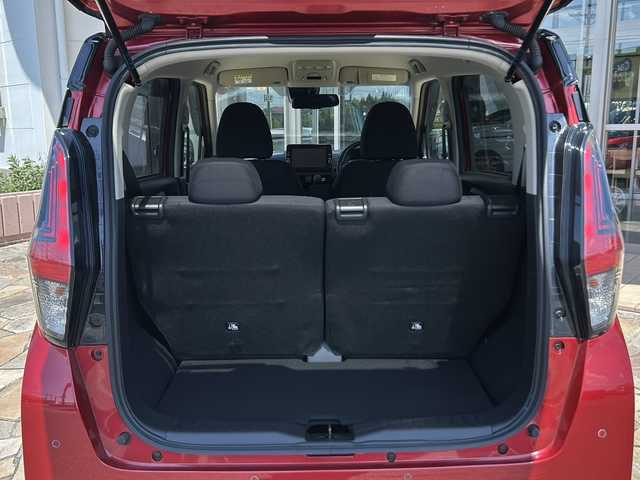 日産 デイズ ハイウェイスターX 静岡県 2020(令2)年 5.6万km スパークリングレッド/ブラック 純正SDナビ/・CD/・DVD/・フルセグTV/・Bluetooth/・AM/・FM/主要装備/・アラウンドビューモニター/・衝突軽減/・レーンキープ/・コーナーセンサー前後/・LEDヘッドライト/・オートライト/・オートハイビーム/・フォグランプ/・純正アルミホイール/・純正フロアマット/・スマートキー/・プッシュスタート