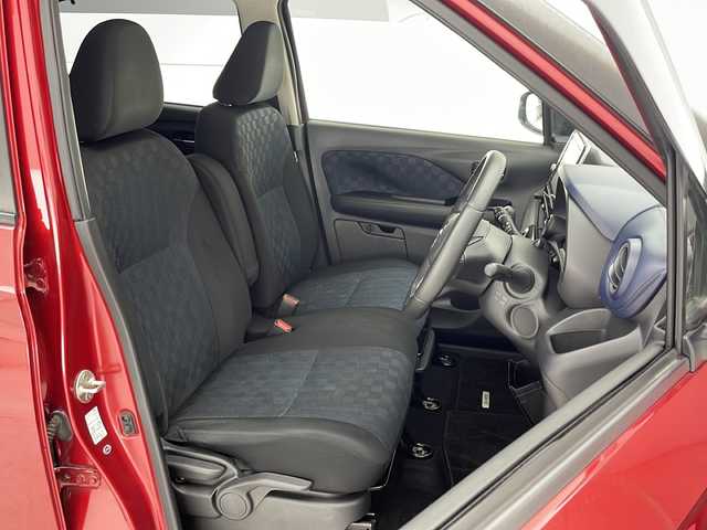 日産 デイズ ハイウェイスターX 千葉県 2020(令2)年 5.6万km スパークリングレッド/ブラック 純正SDナビ/・CD/・DVD/・フルセグTV/・Bluetooth/・AM/・FM/主要装備/・アラウンドビューモニター/・衝突軽減/・レーンキープ/・コーナーセンサー前後/・LEDヘッドライト/・オートライト/・オートハイビーム/・フォグランプ/・純正アルミホイール/・純正フロアマット/・スマートキー/・プッシュスタート