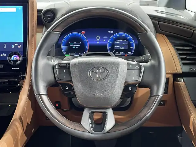 トヨタ ヴェルファイア ハイブリット Z プレミア 愛知県 2024(令6)年 1.4万km プラチナホワイトパールマイカ 純正１４インチディスプレイオーディオ/左右独立ムーンルーフ/純正１３．２型有機ＥＬ後席ディスプレイ/サンセットブラウンプレミアムナッパ本革シート/パノラミックビューモニター/両側パワースライドドア/レーダークルーズコントロール/ワイヤレス充電/ヘッドアップディスプレイ/後席用パワーサイドサンシェード/シートメモリー/シートヒーター＆シートクーラー/ハンドルヒーター/デジタルインナーミラー/前後ドライブレコーダー/ビルトインETC2.0/HDMI＆USB入力端子/パドルシフト/純正フロアマット/純正19インチアルミホイール/プリクラッシュセーフティ/レーンディパーチャーアラート/ブラインドスポットモニター/クリアランスソナー/フロント＆リアクロストラフィックアラート/プロアクティブドライビングアシスト/アドバンストパーク