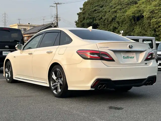 トヨタ クラウン ハイブリッド RS アドバンス 大阪府 2018(平30)年 6.7万km ホワイトパールクリスタルシャイン サンルーフ/ブラインドスポットモニター/純正ナビ(BT/フルセグ/AUX/USB)/アラウンドビューモニター/プリクラッシュセーフティー/レーダークルーズコントロール/パーキングアシスト/デジタルインナーミラー/ETC/LEDヘッドライト/オートライト/オートマチックハイビーム/ドライブレコーダー/レザーシート/パワーシート/シートヒーター/エアシート/シートメモリー/純正フロアマット/純正アルミホイール/スペアキー