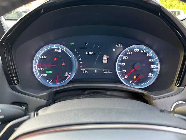 トヨタ クラウン ハイブリッド RS アドバンス 大阪府 2018(平30)年 6.7万km ホワイトパールクリスタルシャイン サンルーフ/ブラインドスポットモニター/純正ナビ(BT/フルセグ/AUX/USB)/アラウンドビューモニター/プリクラッシュセーフティー/レーダークルーズコントロール/パーキングアシスト/デジタルインナーミラー/ETC/LEDヘッドライト/オートライト/オートマチックハイビーム/ドライブレコーダー/レザーシート/パワーシート/シートヒーター/エアシート/シートメモリー/純正フロアマット/純正アルミホイール/スペアキー