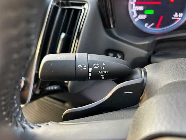 トヨタ クラウン ハイブリッド RS アドバンス 大阪府 2018(平30)年 6.7万km ホワイトパールクリスタルシャイン サンルーフ/ブラインドスポットモニター/純正ナビ(BT/フルセグ/AUX/USB)/アラウンドビューモニター/プリクラッシュセーフティー/レーダークルーズコントロール/パーキングアシスト/デジタルインナーミラー/ETC/LEDヘッドライト/オートライト/オートマチックハイビーム/ドライブレコーダー/レザーシート/パワーシート/シートヒーター/エアシート/シートメモリー/純正フロアマット/純正アルミホイール/スペアキー