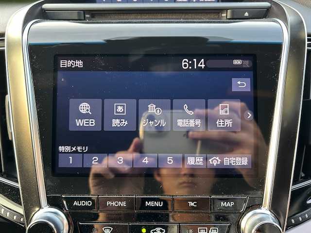 トヨタ クラウン ハイブリッド RS アドバンス 大阪府 2018(平30)年 6.7万km ホワイトパールクリスタルシャイン サンルーフ/ブラインドスポットモニター/純正ナビ(BT/フルセグ/AUX/USB)/アラウンドビューモニター/プリクラッシュセーフティー/レーダークルーズコントロール/パーキングアシスト/デジタルインナーミラー/ETC/LEDヘッドライト/オートライト/オートマチックハイビーム/ドライブレコーダー/レザーシート/パワーシート/シートヒーター/エアシート/シートメモリー/純正フロアマット/純正アルミホイール/スペアキー
